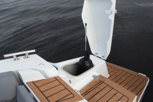 Silver Tiger DC > Łódź motorowa motorówka kabinowa