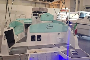 Nowa łódź: Gaia 24.50 OPEN - dł.7,40m / dla 13 osób - od boatcenter.pl