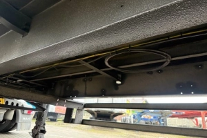 Schmitz Cargobull SKO24 IZOTERMA Naczepa Ciężarowa, OSIE SAF, PODNOSZONA OŚ, RAMA W OCYNKU, ŚCIANA 5,5CM