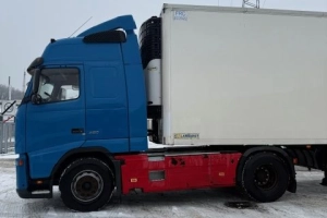 Volvo FH12 420 Standard Euro4 Manual , Spojlery Międzyosiowe